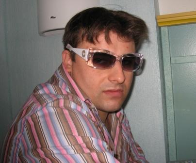 :  IMG_9623.JPG
: 1215

:  22.9 